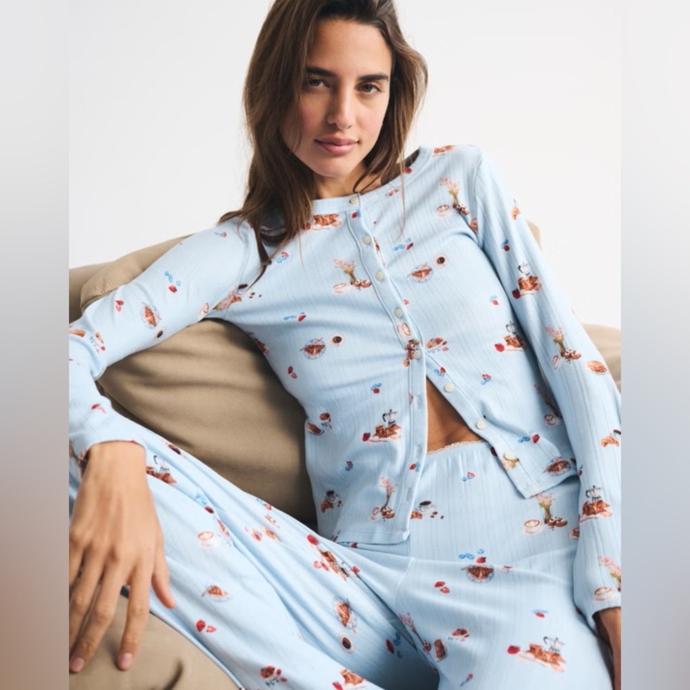 Abercrombie & Fitch Light Blue Breakfast Pajama Set 🥞